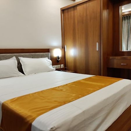 Готель Astro Marine Hospitality Pvt Ltd Kochi Екстер'єр фото